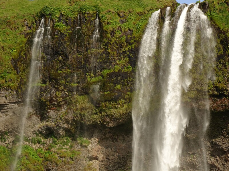 Seljalandfoss 25-Jul-19   18 21 42