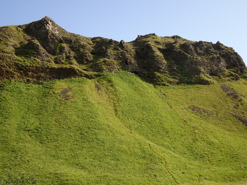 Seljalandfoss 25-Jul-19   18 23 12